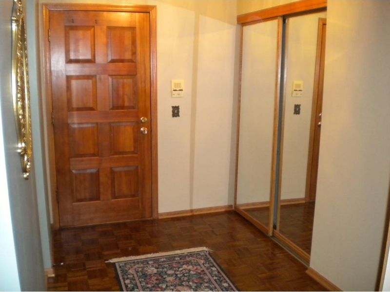 715 Larpenteur Ave E #715H, Maplewood, MN 55117