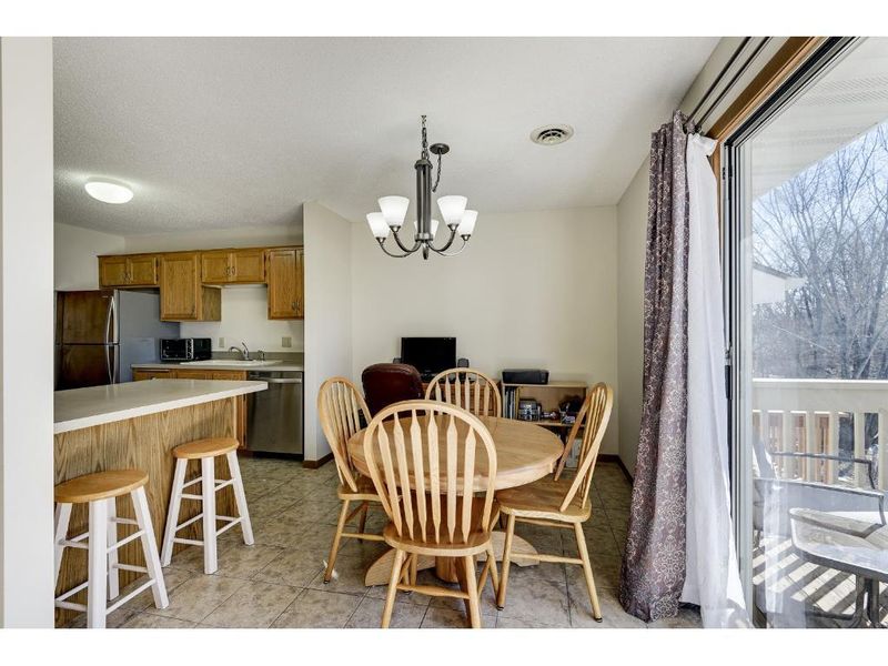 6216 Magda Dr #C, Maple Grove, MN 55369