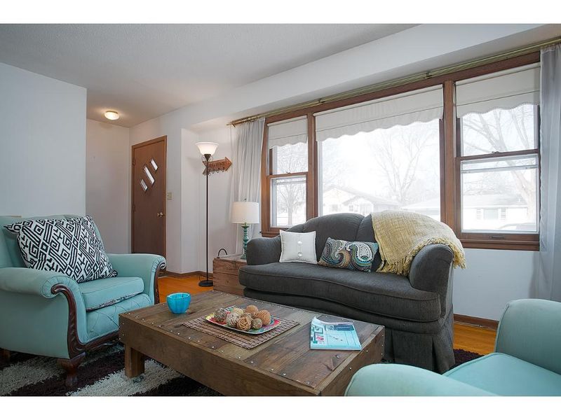 2638 1st Ave E, North Saint Paul, MN 55109