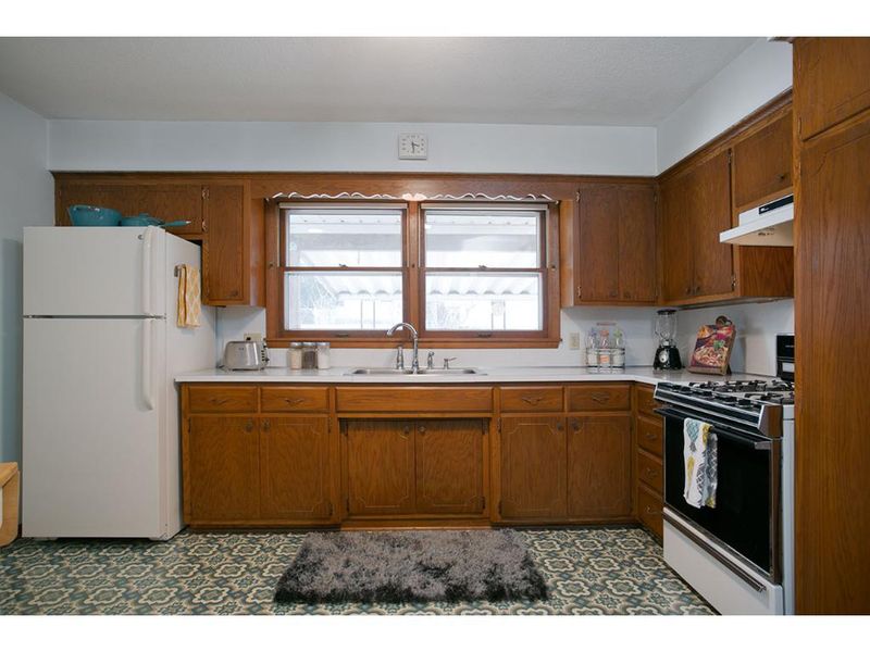 2638 1st Ave E, North Saint Paul, MN 55109