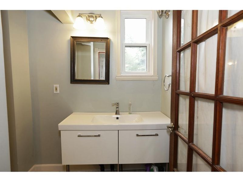 1509 Ashland Ave, Saint Paul, MN 55104