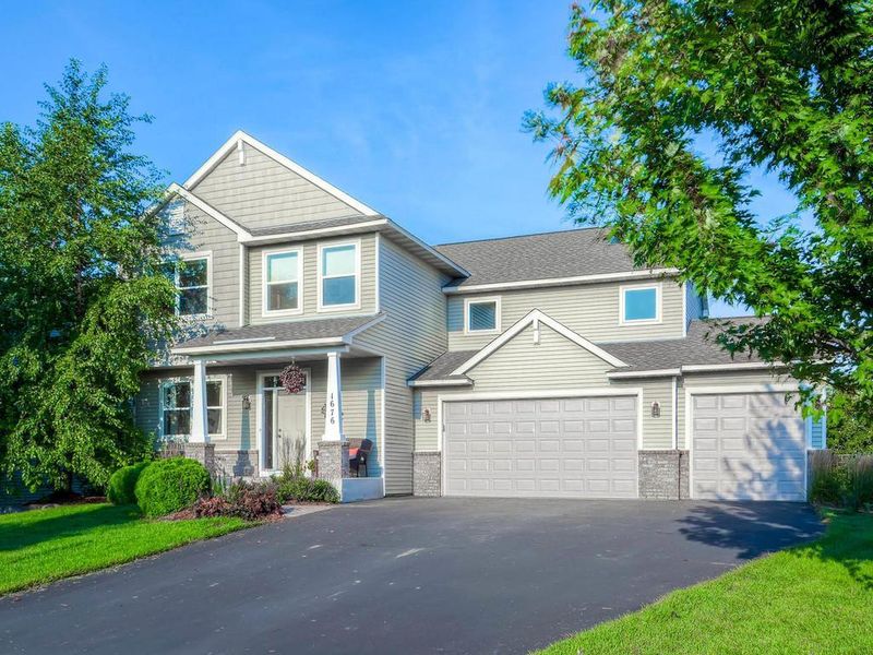 1676 Lenox Dr, Waconia, MN 55387