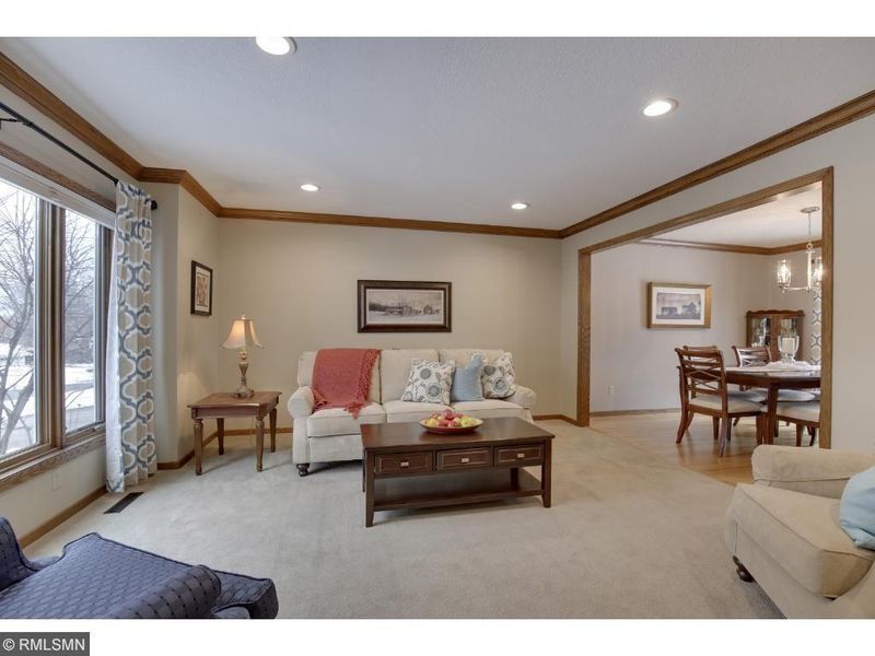 9415 Toledo Ave S, Bloomington, MN 55437