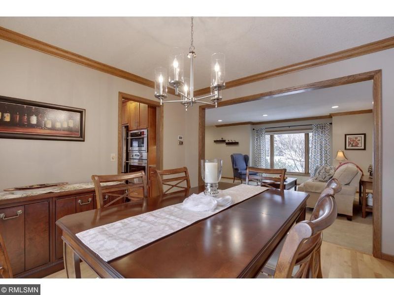 9415 Toledo Ave S, Bloomington, MN 55437