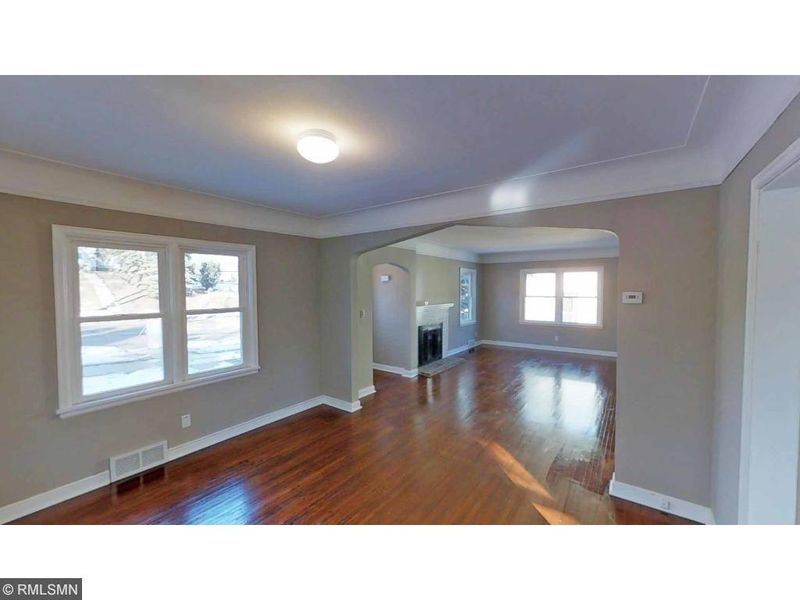 902 Humboldt Ave, West Saint Paul, MN 55118