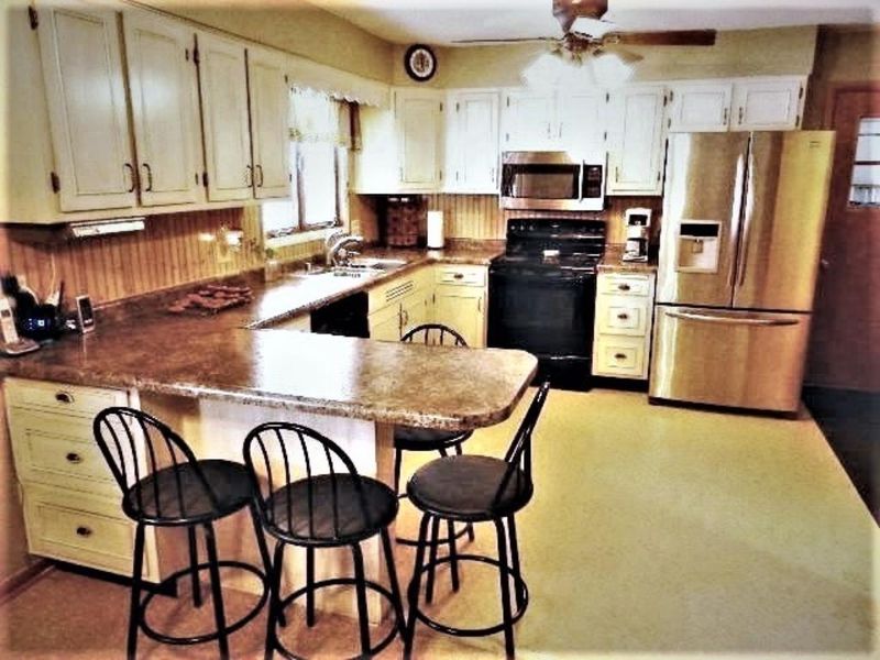 504 Maple Ave W, Plum City, WI 54761