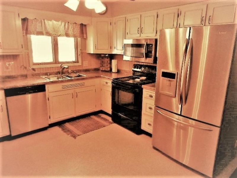 504 Maple Ave W, Plum City, WI 54761