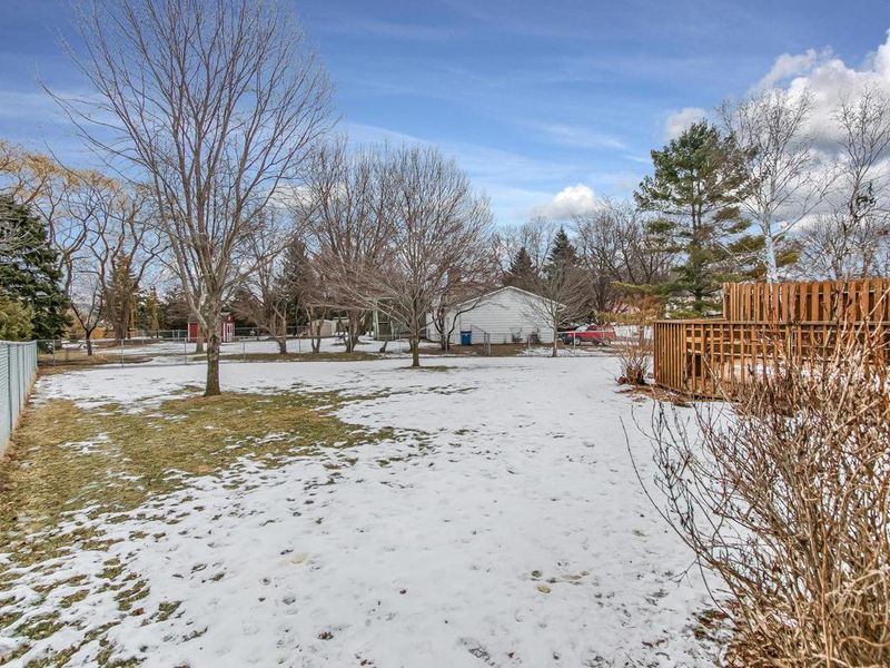10895 Quaker Ln N, Maple Grove, MN 55369