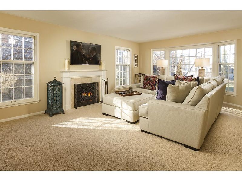 4816 Roycar Rd, Edina, MN 55435