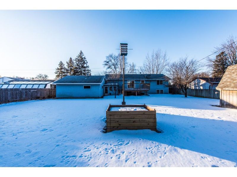 253 150th St W, Apple Valley, MN 55124