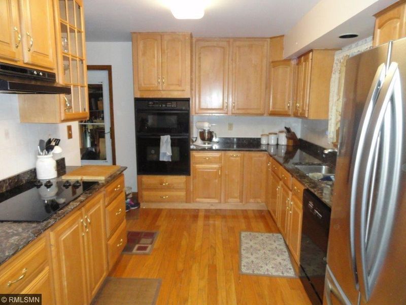 2671 Randy Ave, White Bear Lake, MN 55110