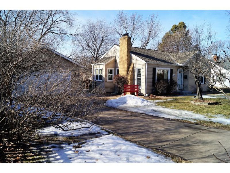5016 5th St NE, Columbia Heights, MN 55421