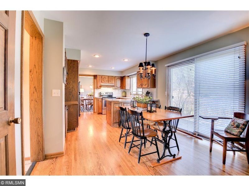 1904 Vernon Dr S, Minnetonka, MN 55305