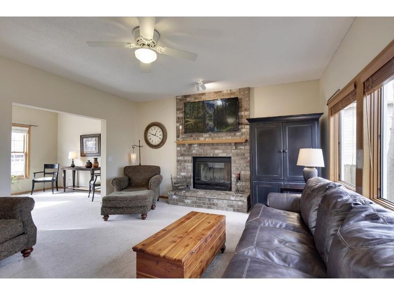 14967 Credit View Dr, Savage, MN 55378