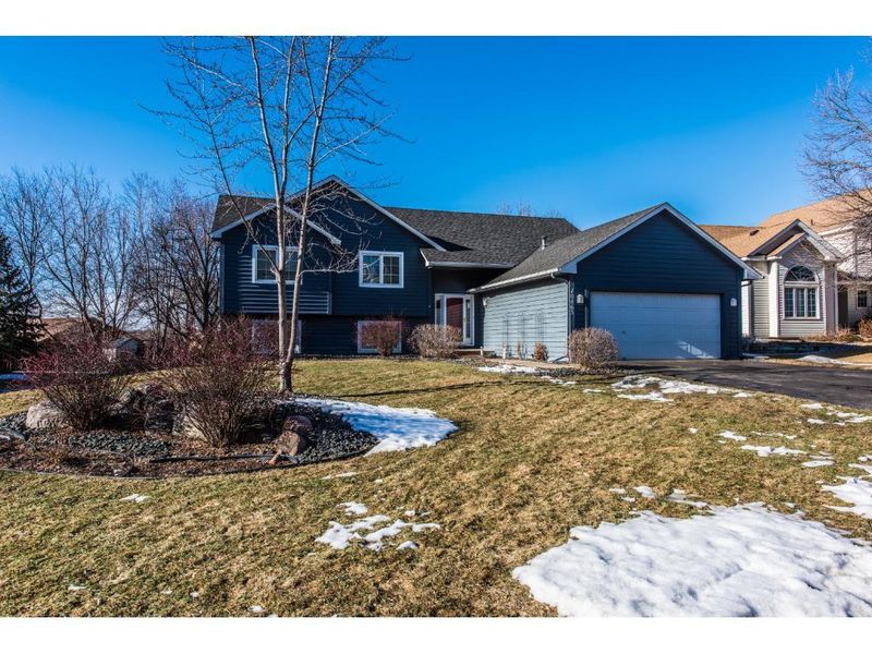 10465 169th St W, Lakeville, MN 55044