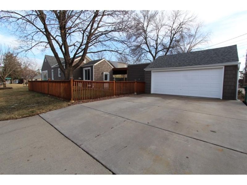 4543 Quail Ave N, Robbinsdale, MN 55422
