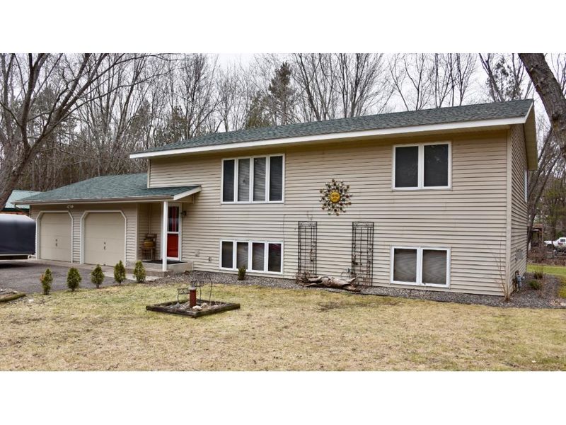 7604 7th St N, Princeton, MN 55371
