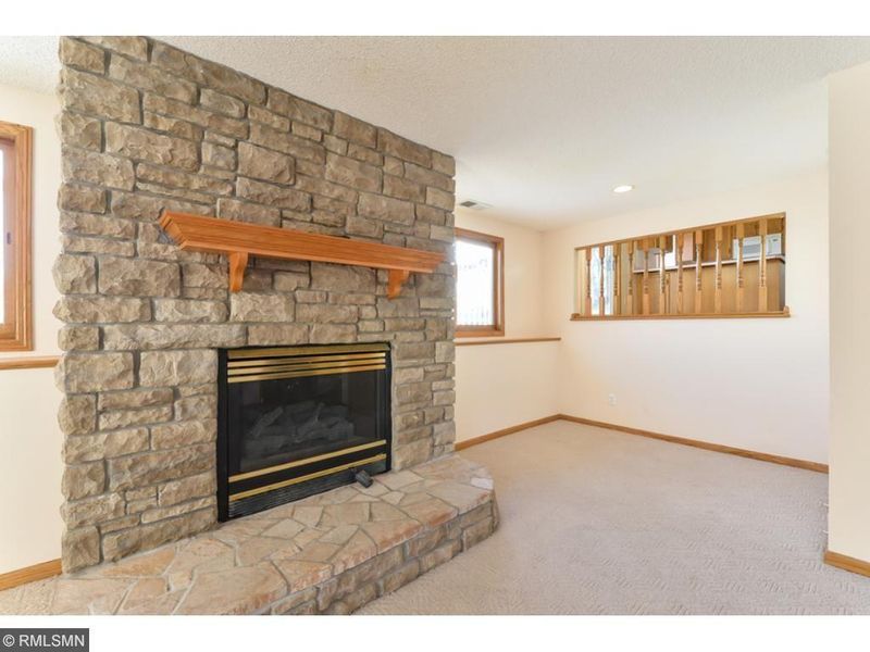 1934 134th Ln NW, Andover, MN 55304