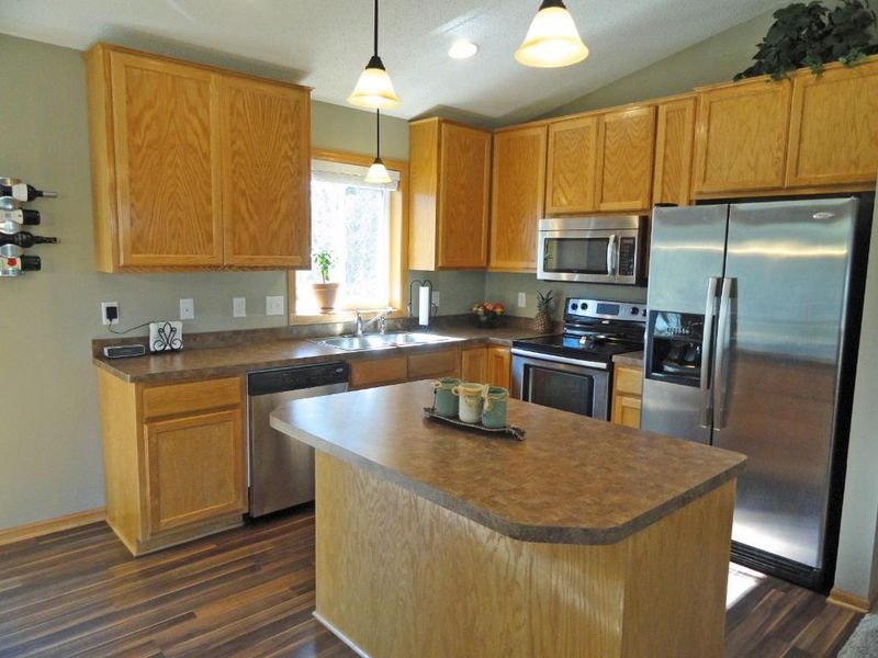 5101 35th Ave N, Crystal, MN 55422