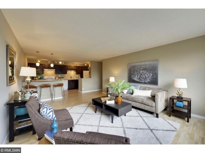 2500 Blaisdell Ave #314, Minneapolis, MN 55404