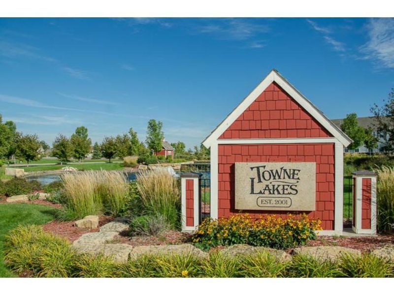 11599 E Laketowne Dr, Albertville, MN 55301
