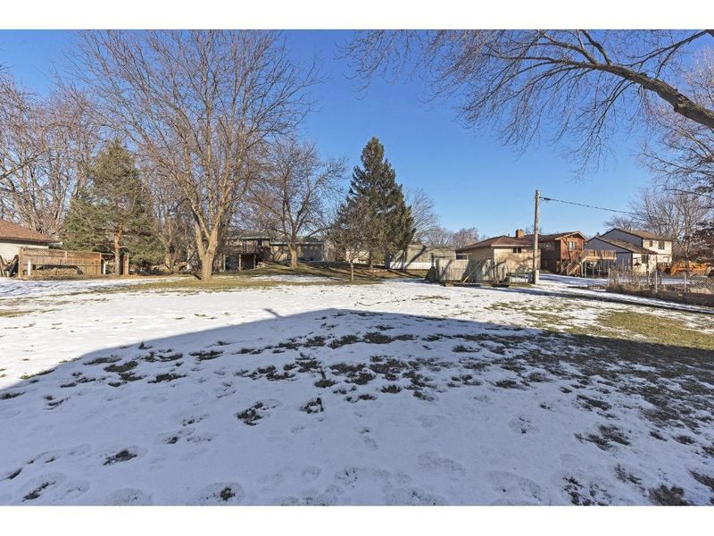6620 Meadowlark Ln N, Maple Grove, MN 55369