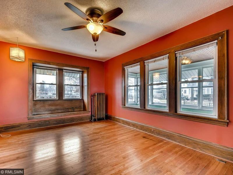 1007 Aurora Ave, Saint Paul, MN 55104