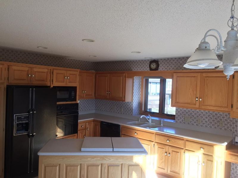 9006 Glen Edin Ln, Brooklyn Park, MN 55443