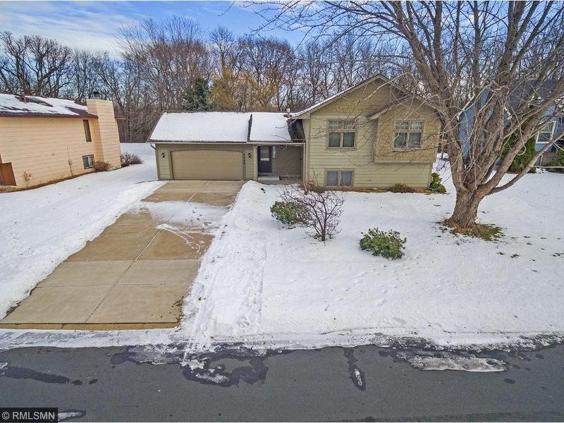7026 Orchid Ln N, Maple Grove, MN 55311