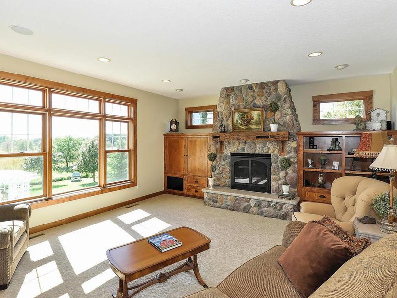 10580 Knight Ave, Waconia, MN 55387
