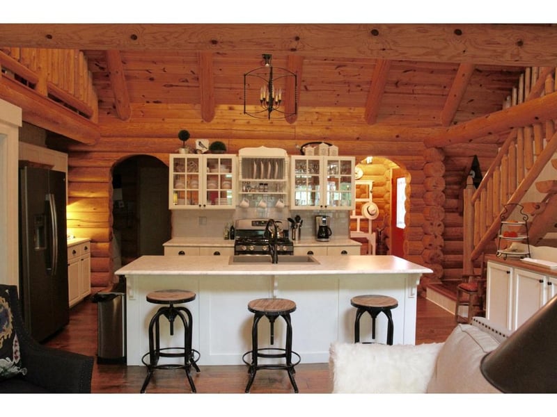 6439 Woodland Ct, Biwabik, MN 55708