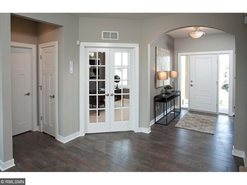 5259 Sundial Ln, Woodbury, MN 55129