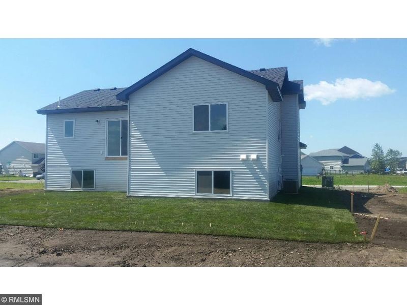 21180 Cambridge Way, Farmington, MN 55024