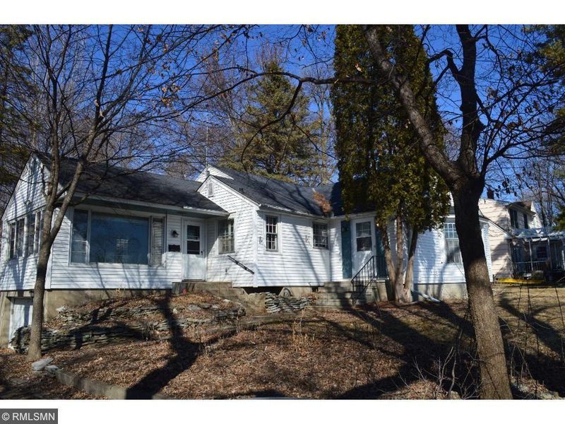 601 Elm Pl, Excelsior, MN 55331