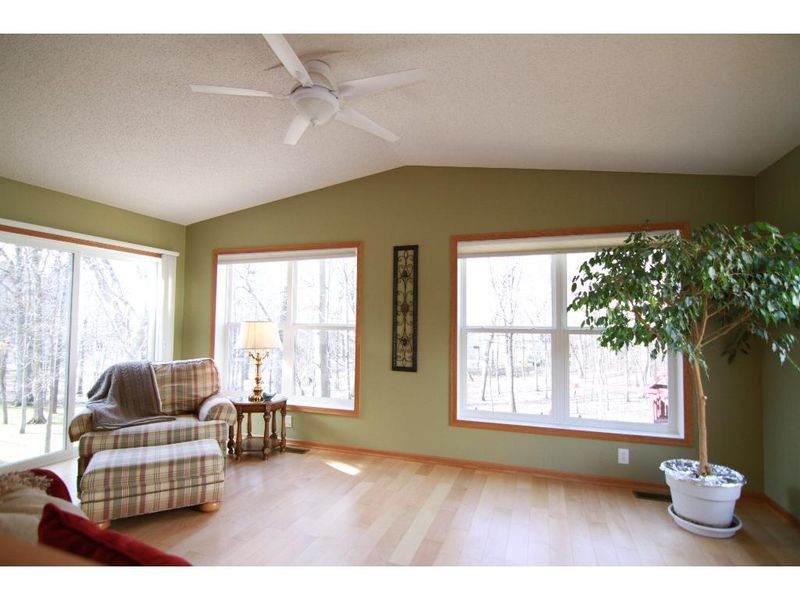 7398 Burr Oak Ave S, Cottage Grove, MN 55016