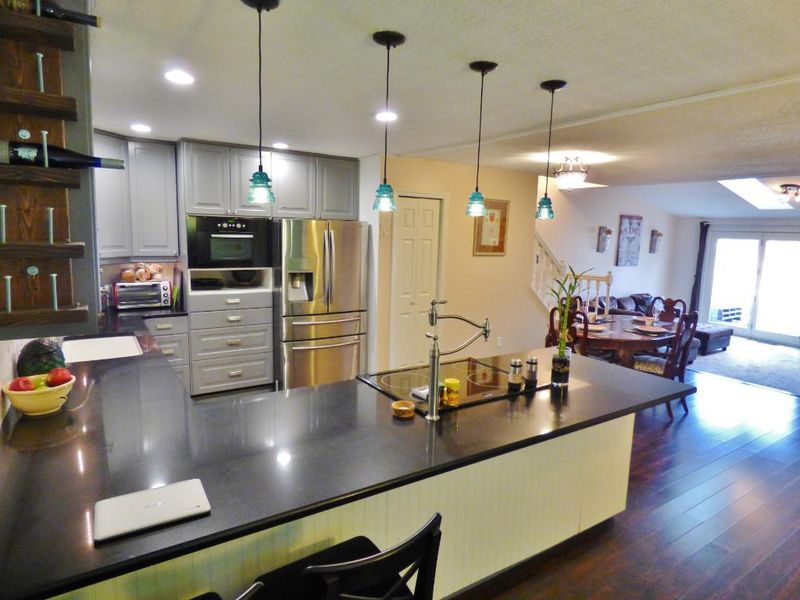 1860 Southpointe Ter, Eagan, MN 55122