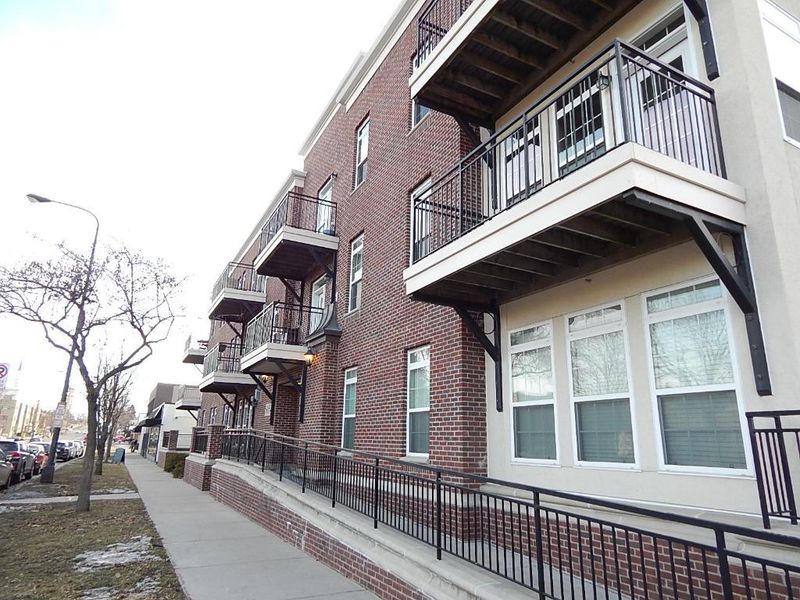 605 Snelling Ave S #209, Saint Paul, MN 55116