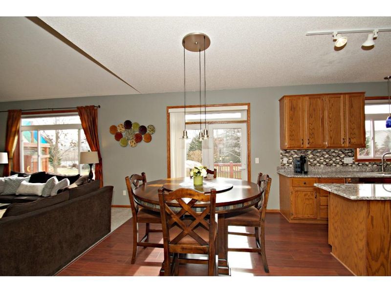 9293 Creek Way, Savage, MN 55378