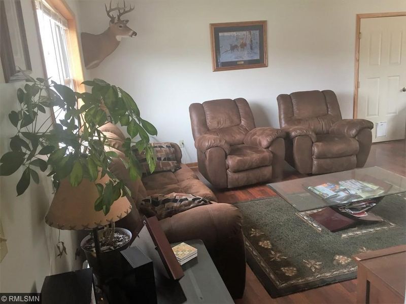 10 Lake St S, Luck, WI 54853