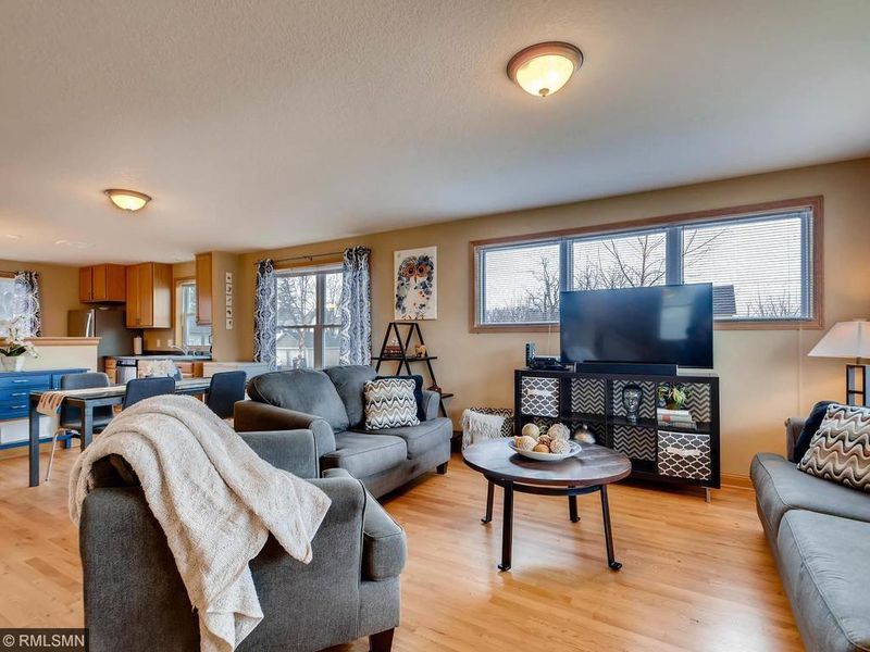 3963 Colfax Ave N, Minneapolis, MN 55412