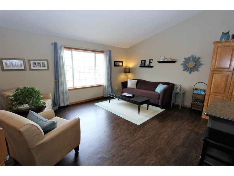 10205 31st Cir NE, Saint Michael, MN 55376