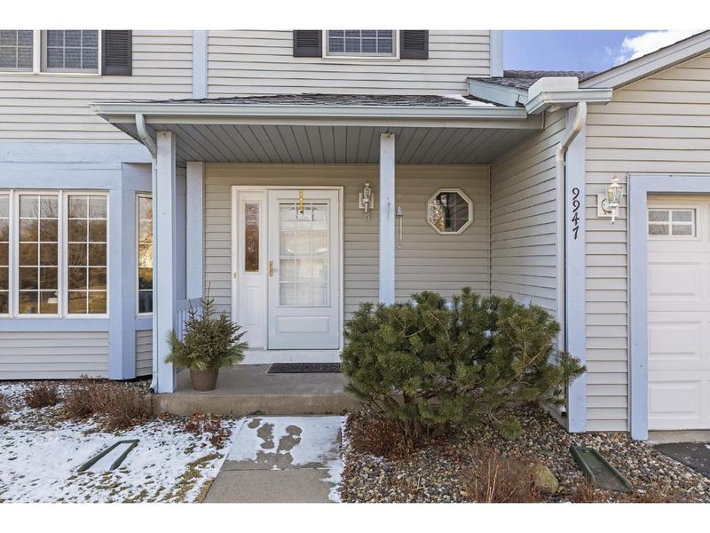 9947 82nd St S, Cottage Grove, MN 55016
