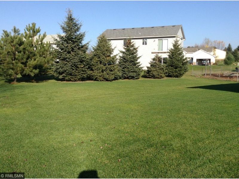 902 Marsh View Ave, Braham, MN 55006
