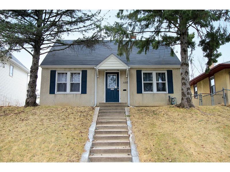 685 Orange Ave E, Saint Paul, MN 55106