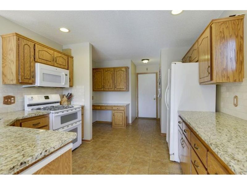 17915 County Road 24, Plymouth, MN 55447