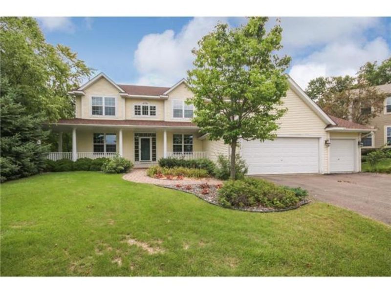 7712 Comstock Ln N, Maple Grove, MN 55311