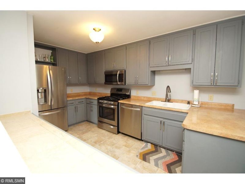 5125 148th St W, Apple Valley, MN 55124