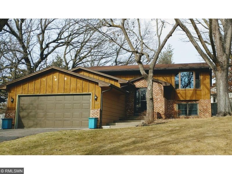 299 120th Ln NW, Coon Rapids, MN 55448