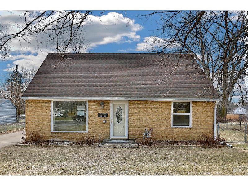6707 Lombardy Ln, Crystal, MN 55428