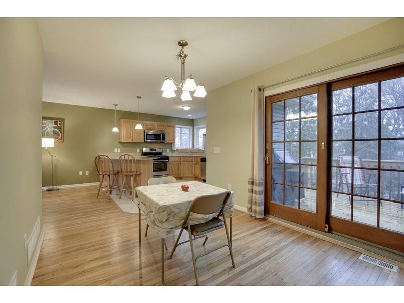 2317 Boxwood Ave E, Maplewood, MN 55119